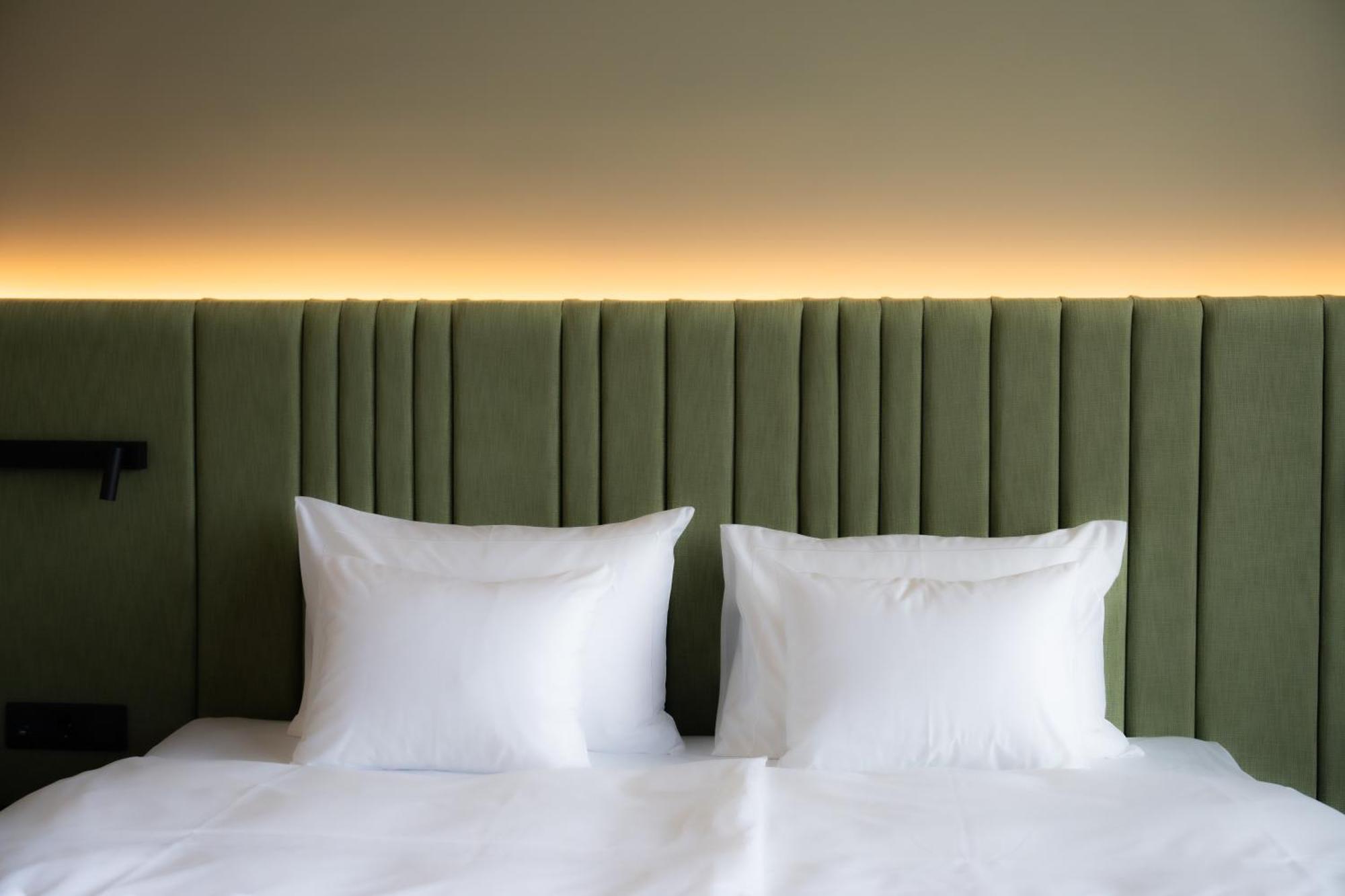 Viale Boutique Hotel Виллань Экстерьер фото