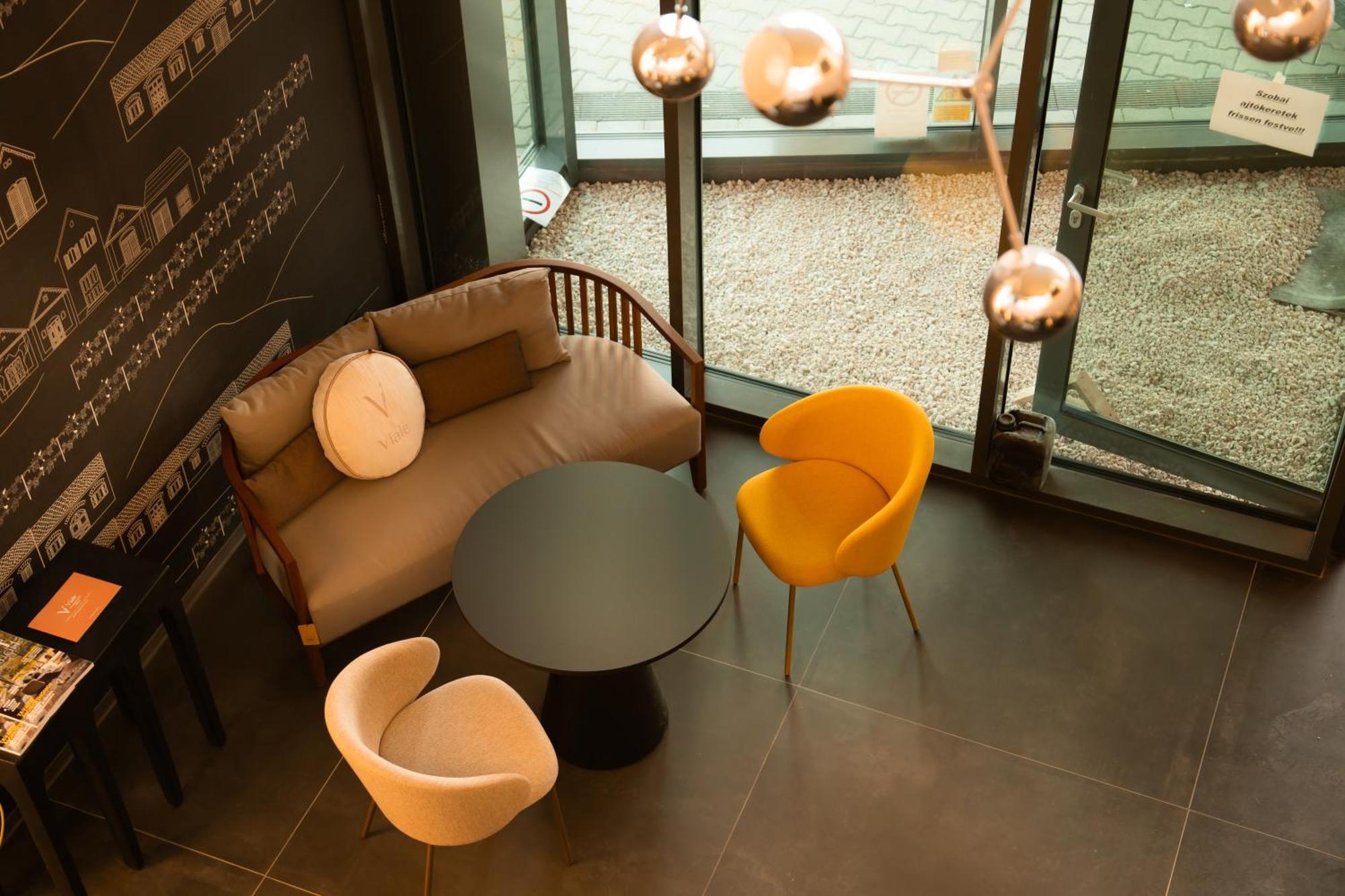 Viale Boutique Hotel Виллань Экстерьер фото